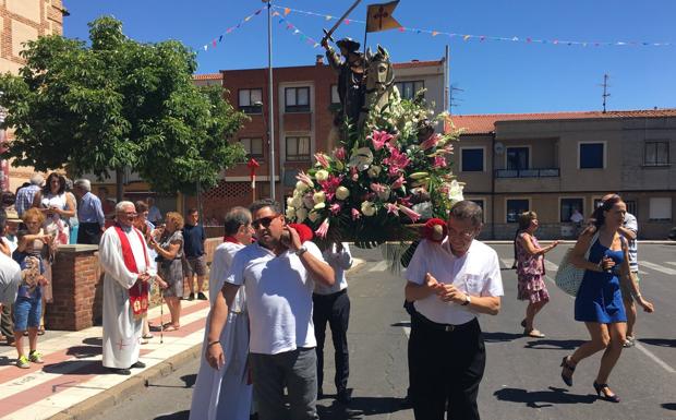 Trobajo del Camino honra a Santiago Apóstol con cinco jornadas festivas que incluyen espectáculo pirotécnico