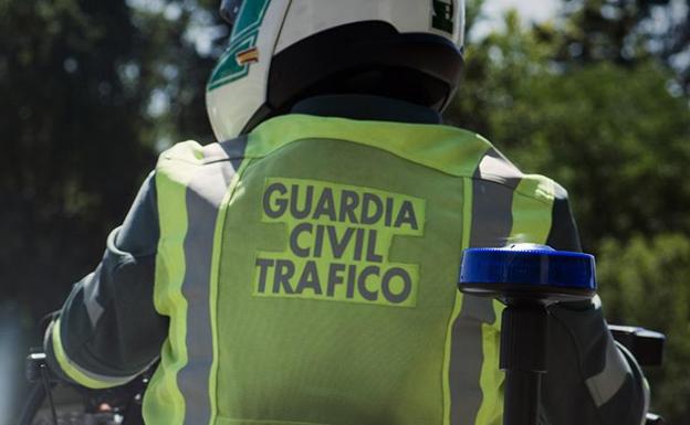 La Guardia Civil detiene a tres jóvenes por carreras ilegales entre Molinaseca y Riego de Ambros