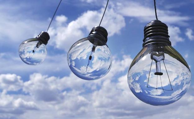La fortaleza del carbón y el gas en el mix energético contiene la subida de la luz