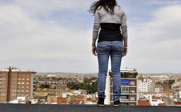 Japón quiere reducir un 30% la tasa de suicidios en 10 años