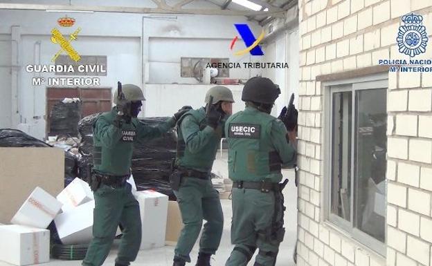 Cinco detenidos en León en una operación por el cultivo y la venta de marihuana a Reino Unido