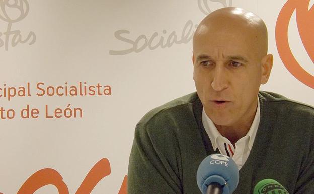 El PSOE denuncia la «continua firma» de contratos con empresas de trabajo temporal en el Ayuntamiento de León
