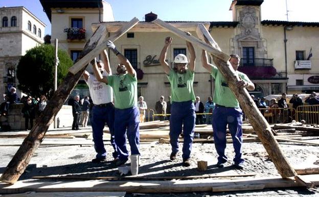 La tradicional exhibición de entibadores honrará a la minería en las fiestas de San Roque de Torre del Bierzo