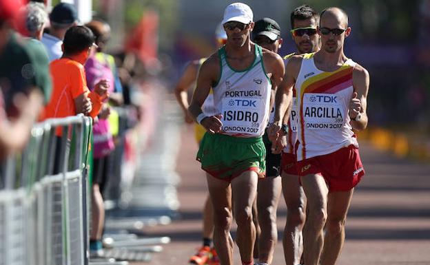 Arcilla roza su marca personal en Londres