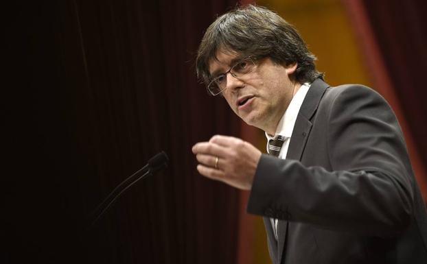 El Constitucional mantiene la suspensión de la reforma para la tramitación exprés del referéndum