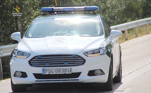 La Guardia Civil detiene a un conductor en Boñar por llevar toda su vida conduciendo sin carnet