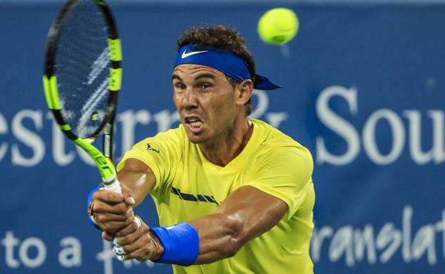 Nadal supera a Gasquet por la vía rápida y pasa a octavos