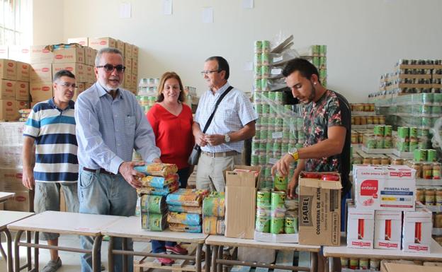 El Ayuntamiento cubre las necesidades básicas de alimentación de más de 3.500 personas en el primer semestre de 2017