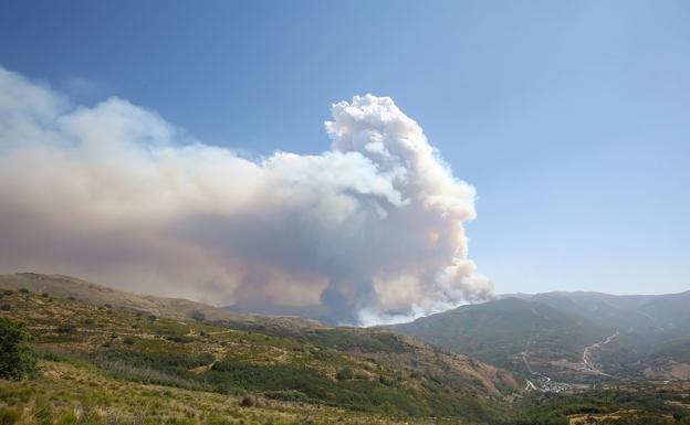 Cinco incendios permanecen activos en la provincia de León