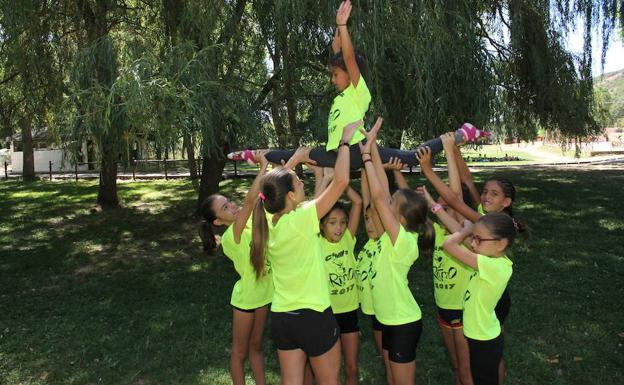 El Campus del Club Ritmo vuelve a marcar el paso en la gimnasia rítmica