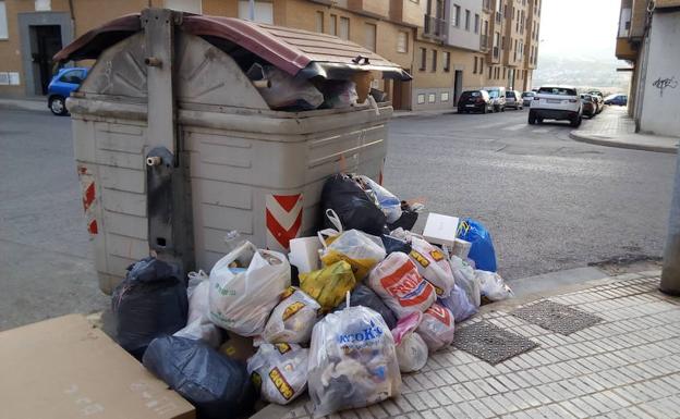 Los trabajadores del servicio de limpieza de Ponferrada mantienen la huelga