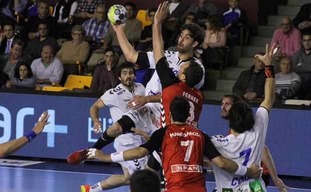 Leo Santos, destino Bucarest