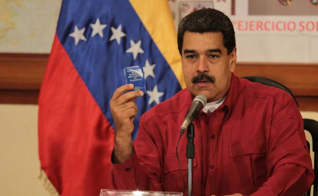 Maduro ataca a Pence por reunirse con «terroristas» venezolanos