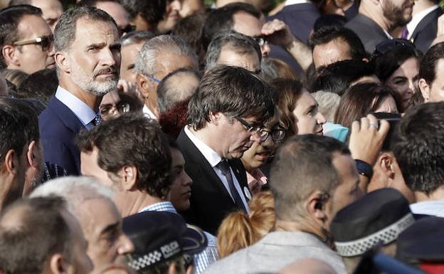 Puigdemont pide que no se «magnifiquen» los pitos a Felipe VI y al Gobierno