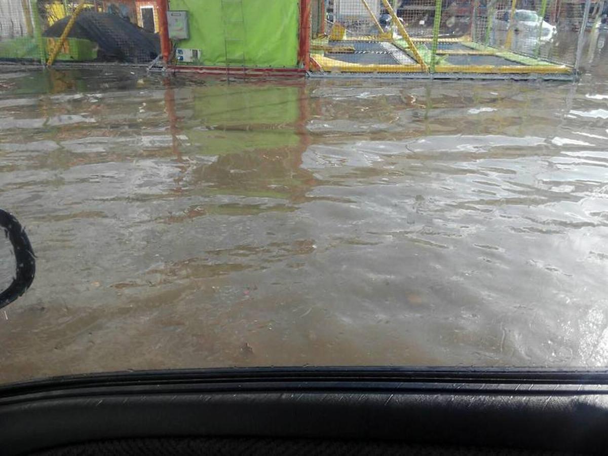 Aparcamiento de Astorga tras la tormenta
