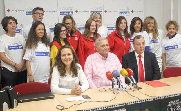 Cruz Roja y Carrefour buscan una vuelta al cole 'solidaria' para 700 niños leoneses en riesgo de exclusión