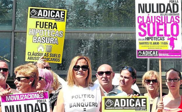 La banca se niega a devolver las cláusulas suelo a hipotecas que fueron modificadas