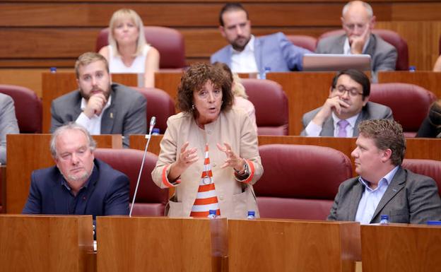 Una «anomalía técnica» conecta la alarma antiincendios de las Cortes durante la sesión