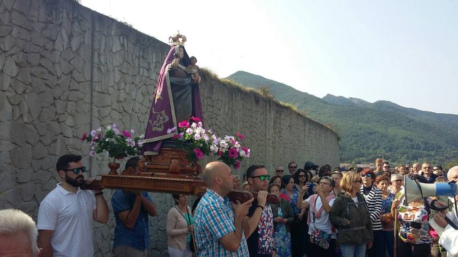 Procesión de la Virgen de Corona