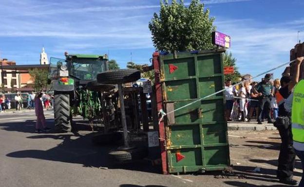 Un muerto y varios heridos al volcar el remolque de un tractor de una peña en las fiestas de Tordesillas (Valladolid)