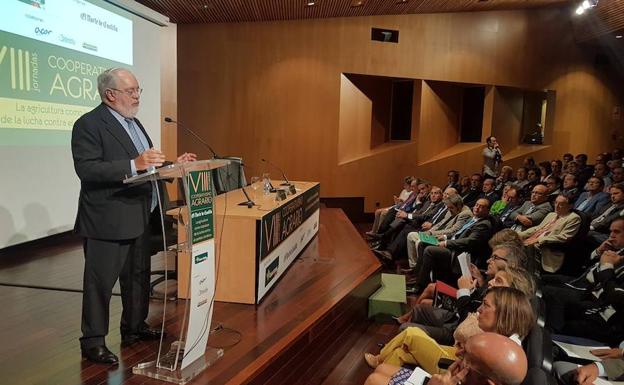 Cañete: «El cambio climático jugará un papel fundamental en la reforma de la PAC»