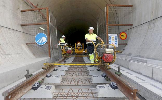 Fomento ve clave dar un gran impulso al tramo AVE León-La Robla y el equipamiento de los macrotúneles