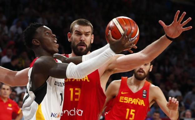 Marc Gasol eleva a España camino del oro