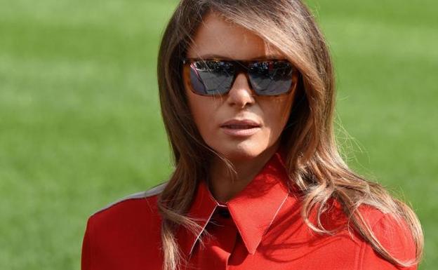 Comparan a Melania Trump con las lagartas de la serie 'V'