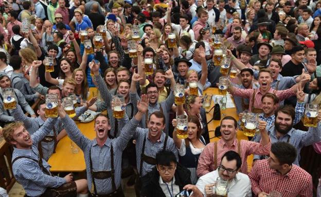 Comienza el Oktoberfest de Múnich con reforzadas medidas de seguridad y nubarrones