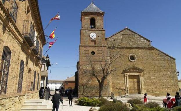 La ULE recuerda los 550 años del incendio de la Iglesia de Gordoncillo en el que murieron 350 personas