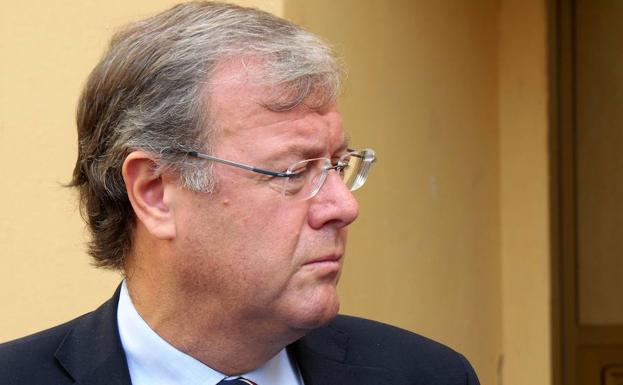 Silván da la «bienvenida al club» del fomento del empleo a Diez