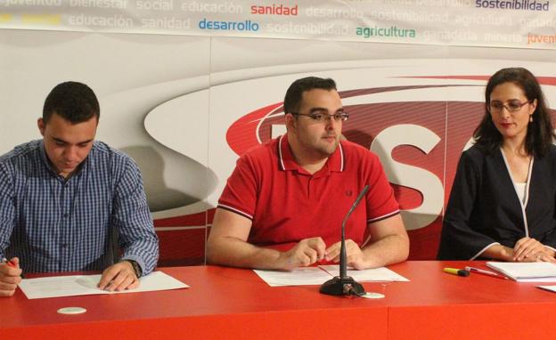 El PSOE denuncia que la mala gestión de la FP ha dejado a 800 jóvenes sin plaza este curso en la provincia