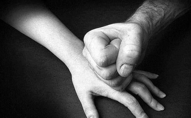 Las dos mujeres víctimas mortales de violencia de género en 2015 en Castilla y León no habían presentado denuncia