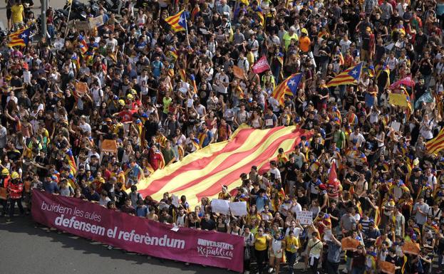 La huelga estudiantil por el 1-O paraliza la universidad catalana