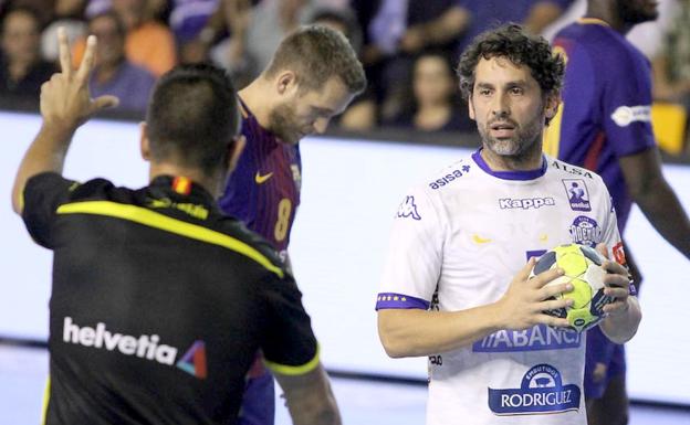 Ademar, que recibe a Elverum, solo ha encajado una derrota ante noruegos