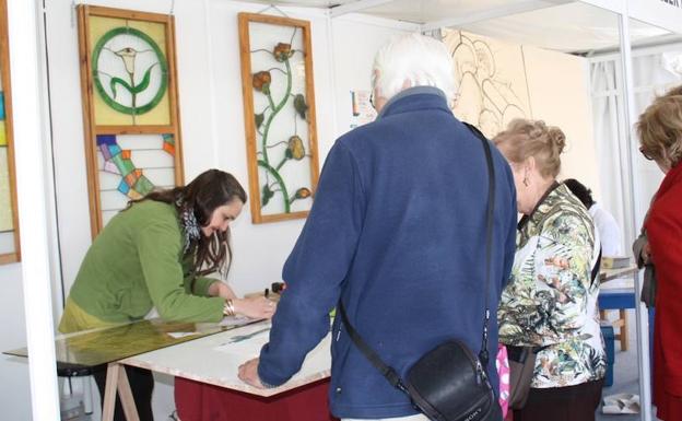 Nueve talleres participan en la Feria Saber Hacer Artesanos de Castilla y León