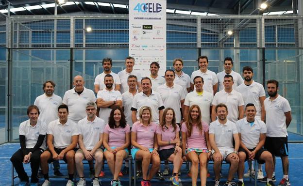 La Fele celebra un distendido torneo de pádel