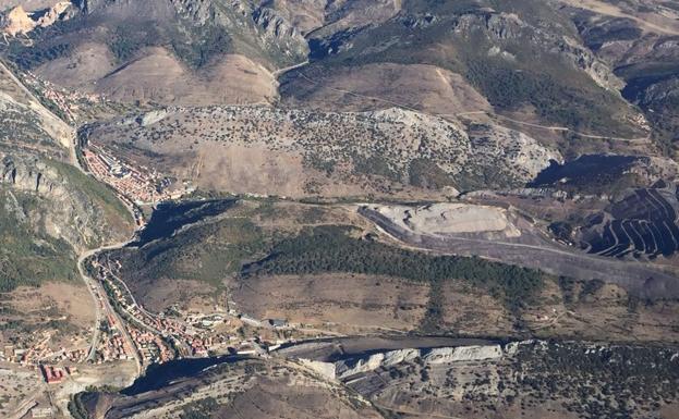 Ciñera, a vista de pájaro