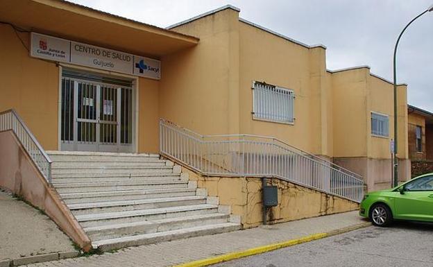 Suspendido un médico que se masturbó delante de una paciente en Guijuelo