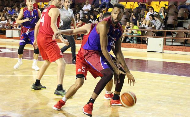 Agustinos aguanta un cuarto ante Albacete