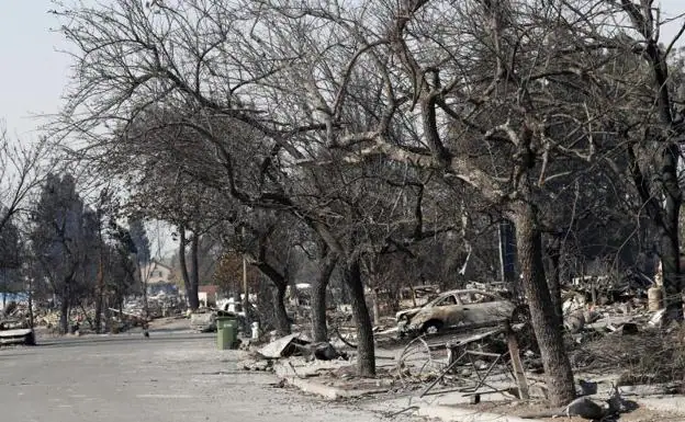 Los incendios en California dejan ya 40 muertos y 100.000 personas evacuadas