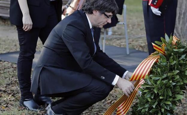 Puigdemont afirma que sus decisiones se basan en la paz, la firmeza y la democracia
