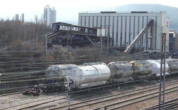 La térmica de La Robla recorta un 60% la compra de carbón de la Hullera y Peal despide a dos relevos del lavadero