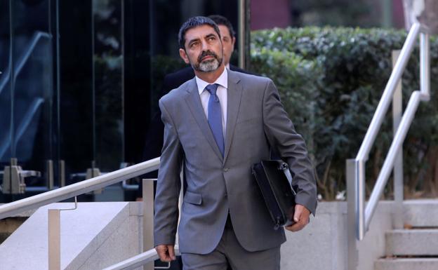 La Fiscalía no recurrirá la libertad de Trapero porque sigue investigándolo