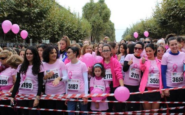 La V Carrera de la Mujer contra el Cáncer de Mama y yoga en el Parque del Chantre, este fin de semana en León