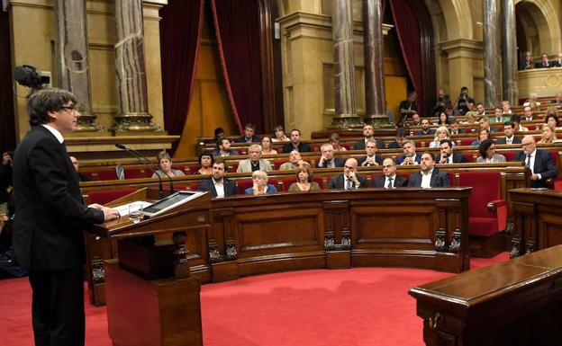 El Parlament convocará un pleno monográfico el jueves para responder al 155