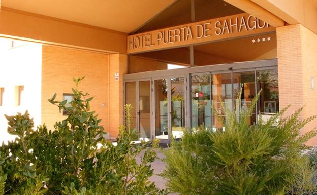 El Hotel Puerta de Sahagún organiza un fin de semana de 'bodas'
