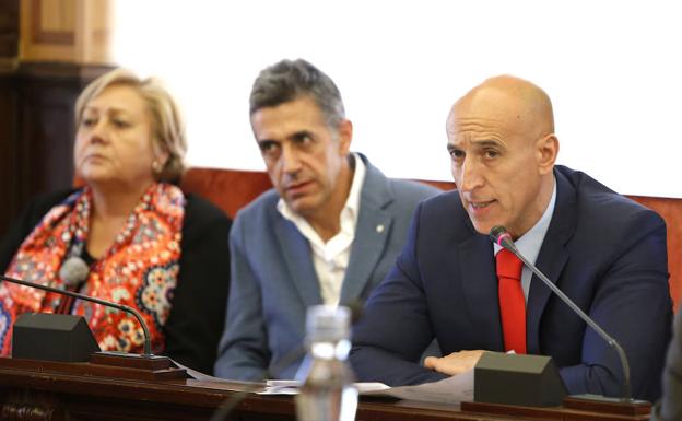 El Ayuntamiento de León aprueba activar un plan para el retorno de leoneses emigrados