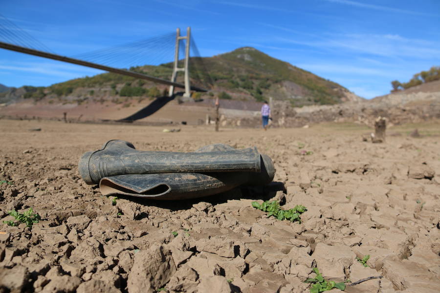 La sequía deja los embalses en mínimos históricos y la CHD no descarta sondeos de urgencia para garantizar el consumo