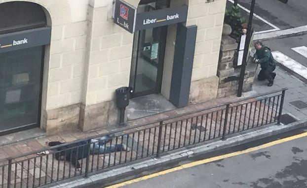 Se suicida uno de los burgaleses que atracó una sucursal en Cangas de Onís